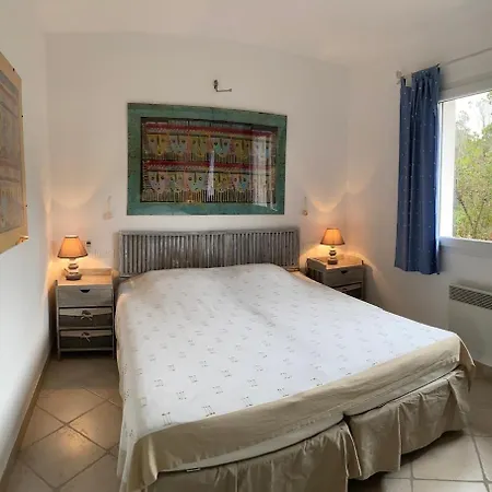 Maison Recente Entre Et Montagne Figari (Corsica)